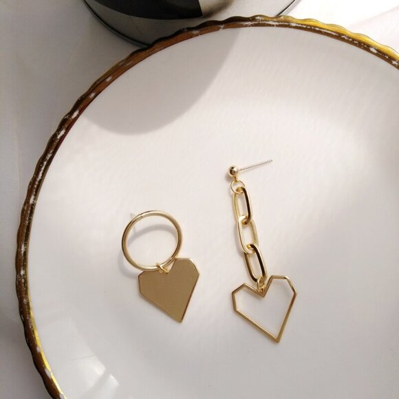 Mismatch Heart Rectangle Chain Gold Tone Dangle Earrings - Picture 5 of 5